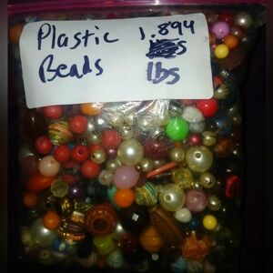 1.8 Lbs Of Mixed Plastic Colorful Assorted Beads